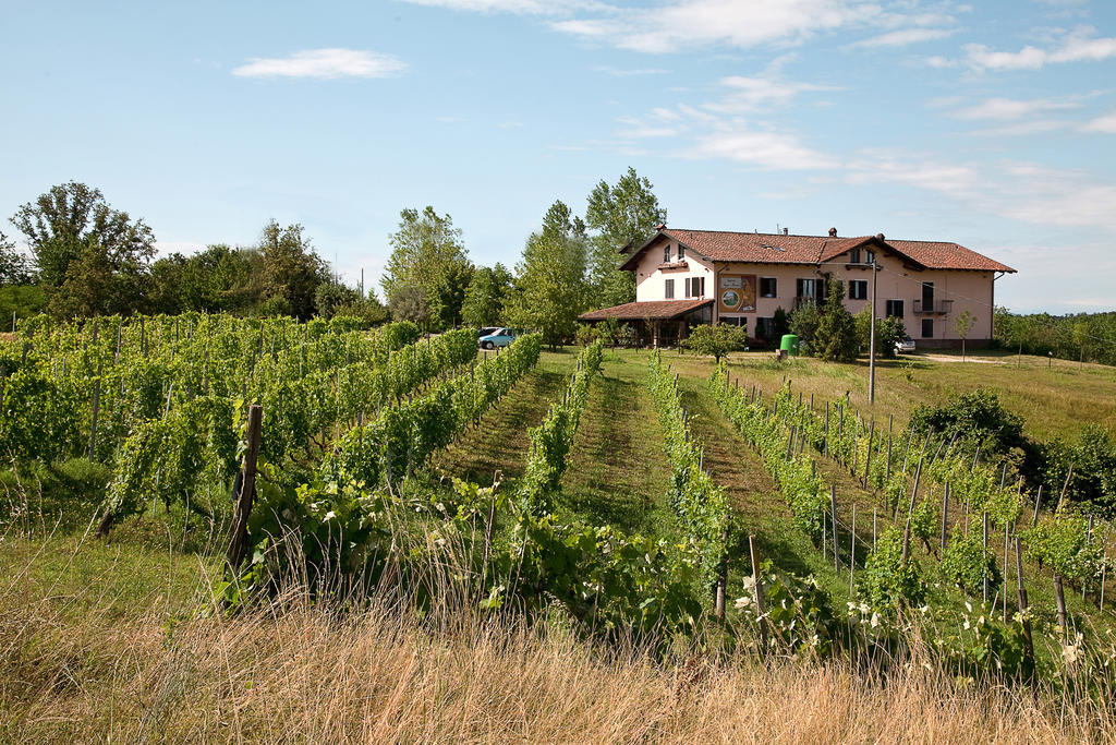 Cascina Papa Mora Vila Cellarengo Exterior foto