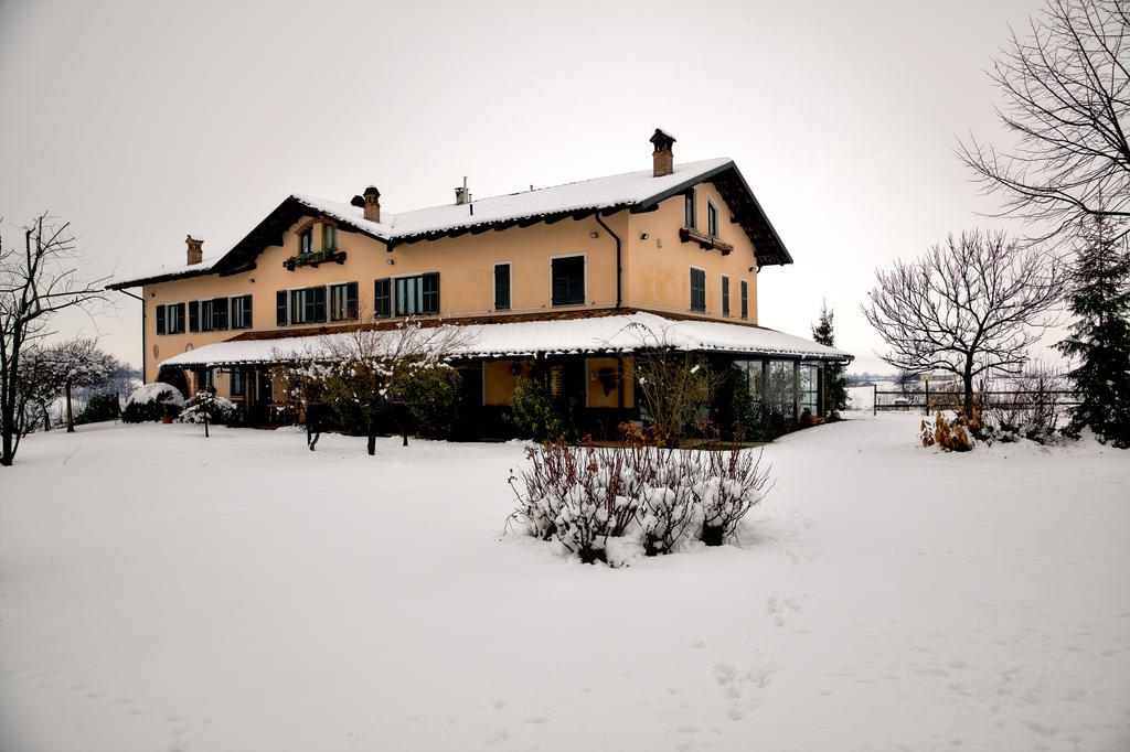 Cascina Papa Mora Vila Cellarengo Exterior foto